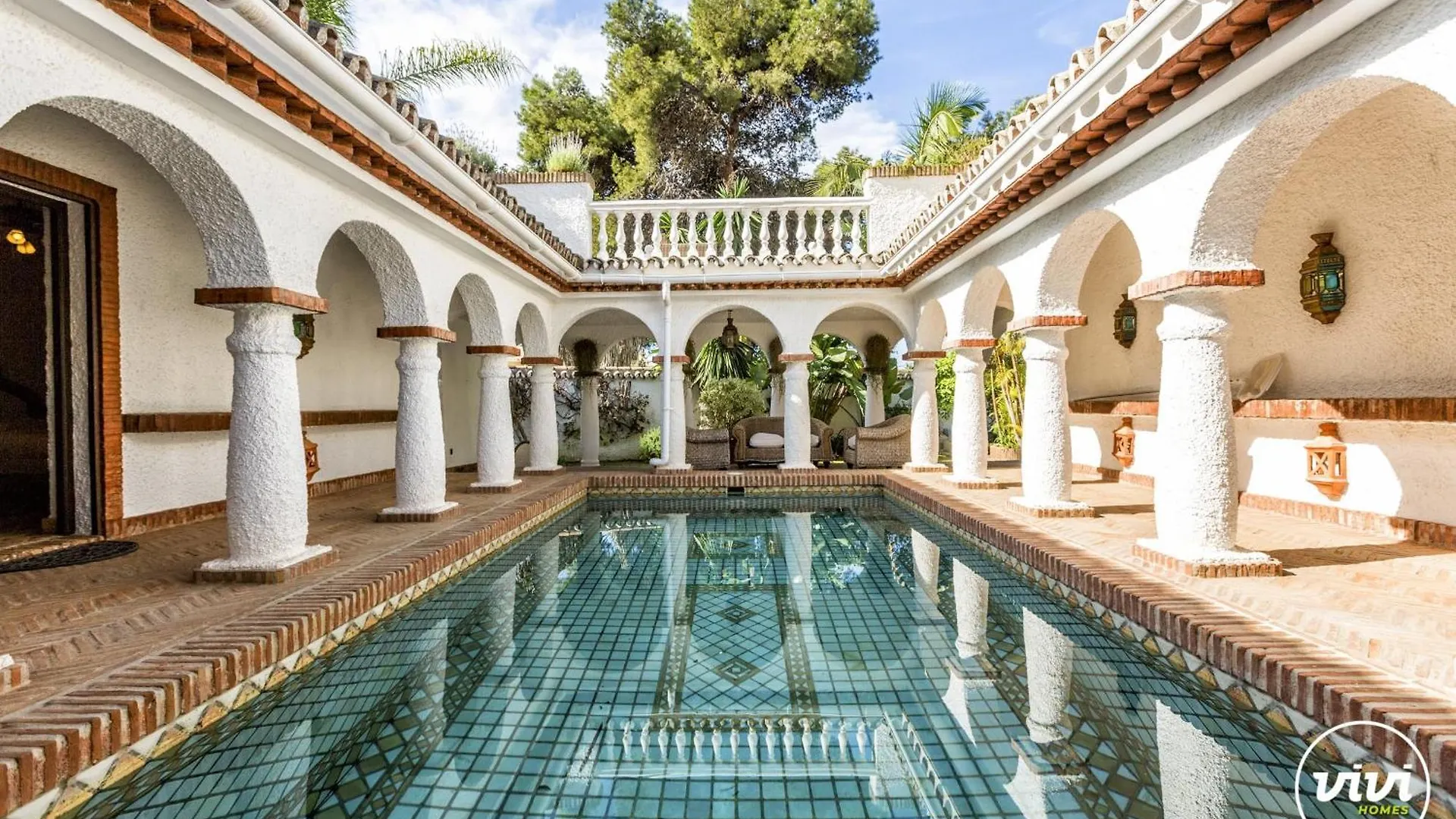 Vivi Homes - Villa Costabella Pool, Sauna, Garden & Beach Marbella 0*,  Spain