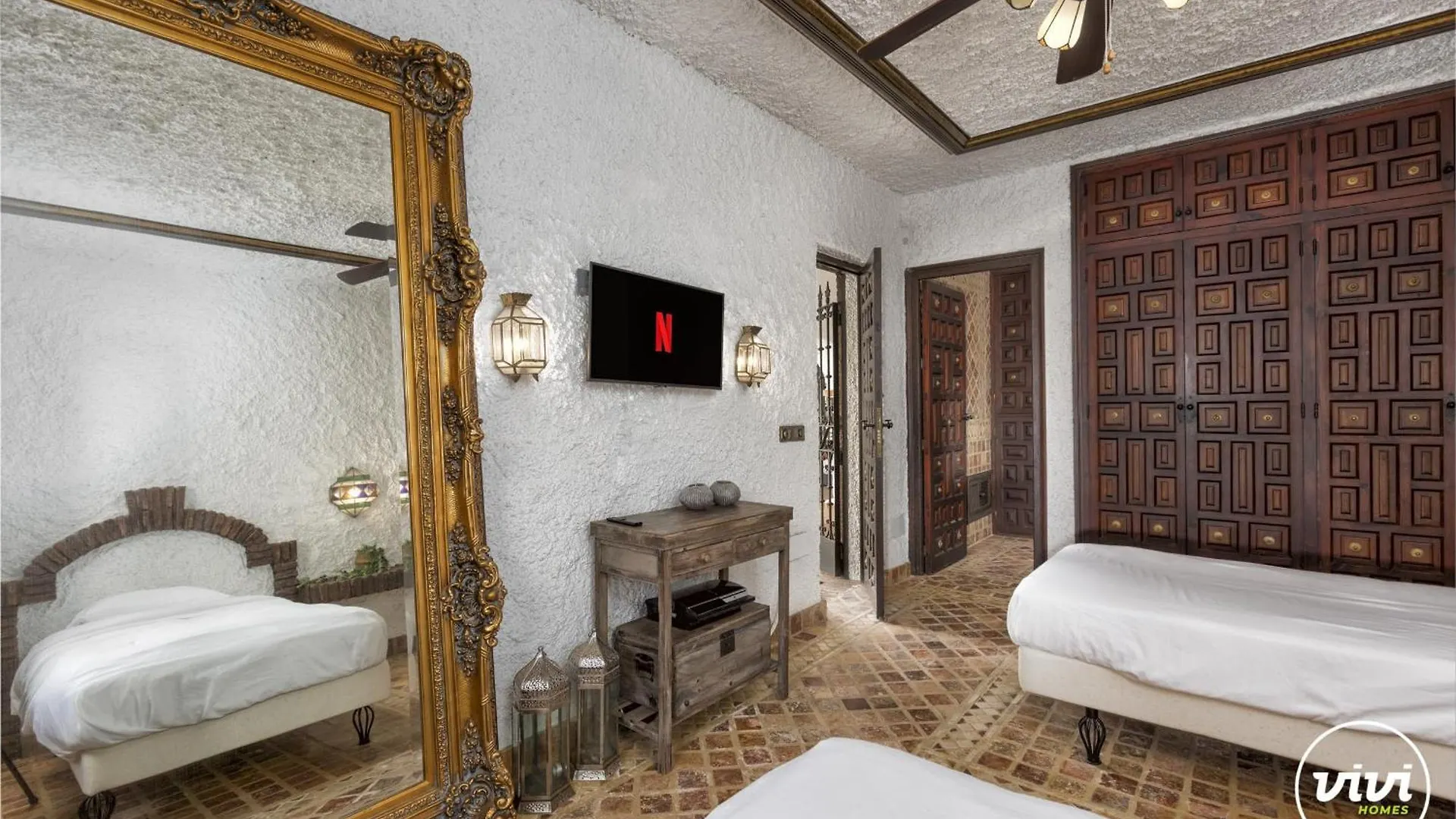Vivi Homes - Villa Costabella Pool, Sauna, Garden & Beach Marbella