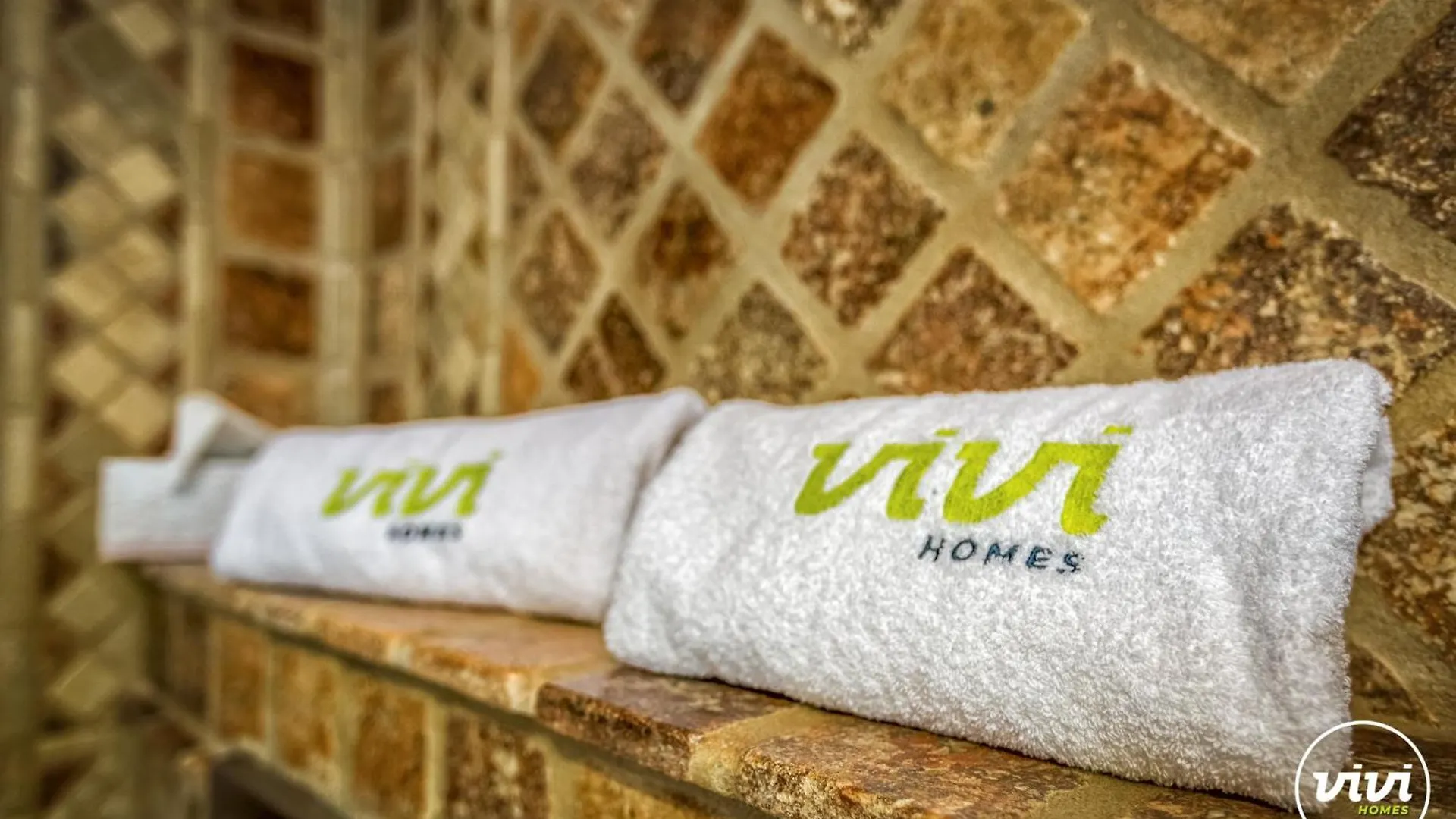 Vivi Homes - Villa Costabella Pool, Sauna, Garden & Beach Marbella