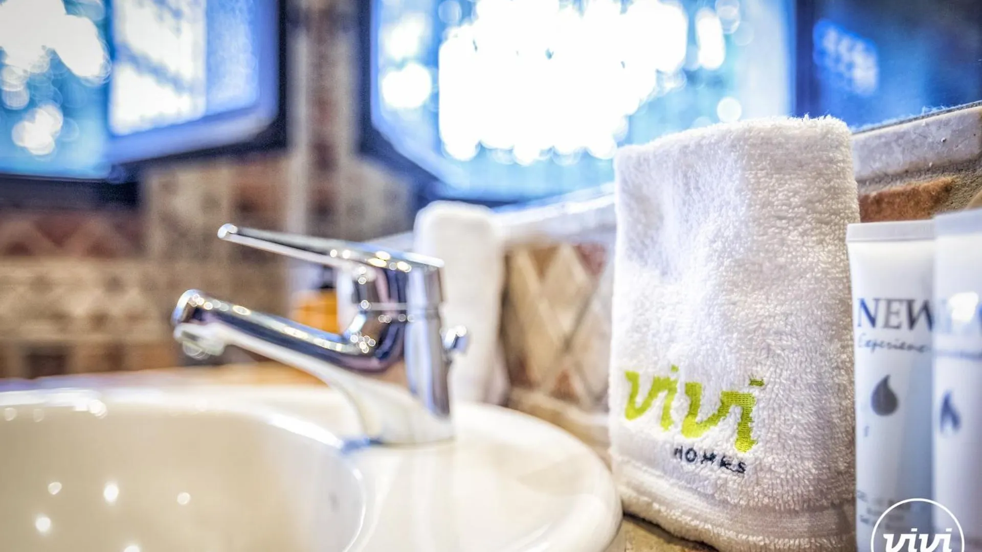 Vivi Homes - Villa Costabella Pool, Sauna, Garden & Beach Marbella Spain